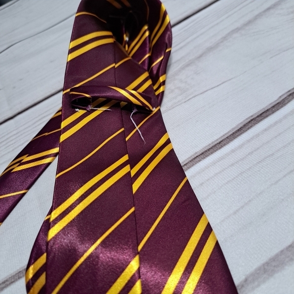 Rubie's Costume Co Harry Potter Gryffindor Tie - Picture 5 of 12